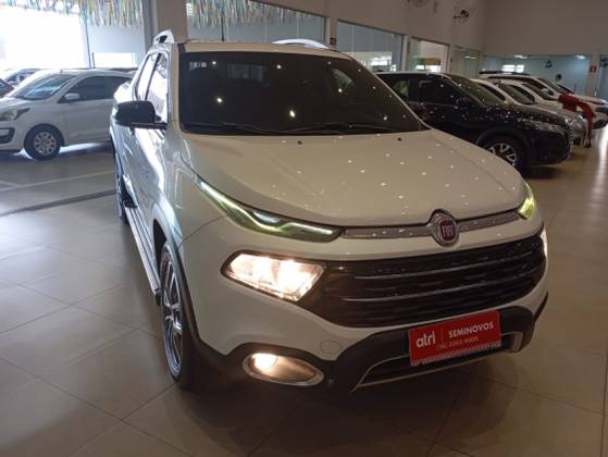 FIAT TORO 2.0 16V TURBO DIESEL VOLCANO 4WD AT9 FIAT TORO 2.0 16V TURBO DIESEL VOLCANO 4WD AT9